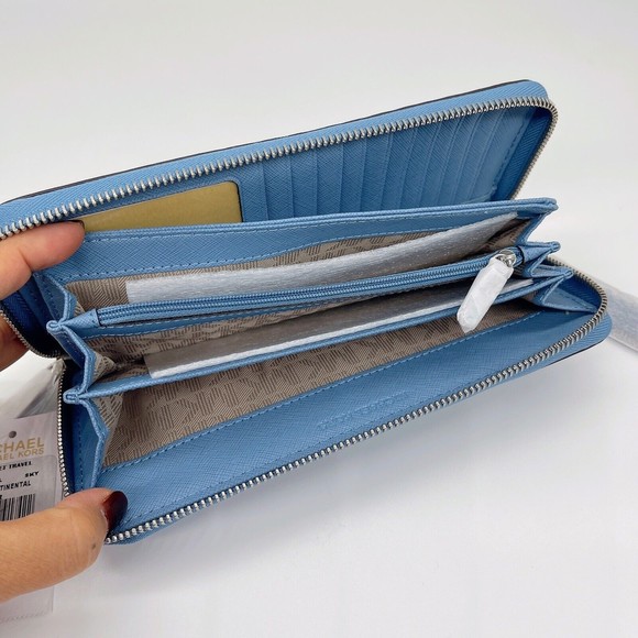 Michael Kors Sky Blue Jet Set Travel Continental Clutch Strap Wallet Large NWT - Picture 4 of 7